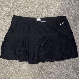 Size XL black Nike tennis skort